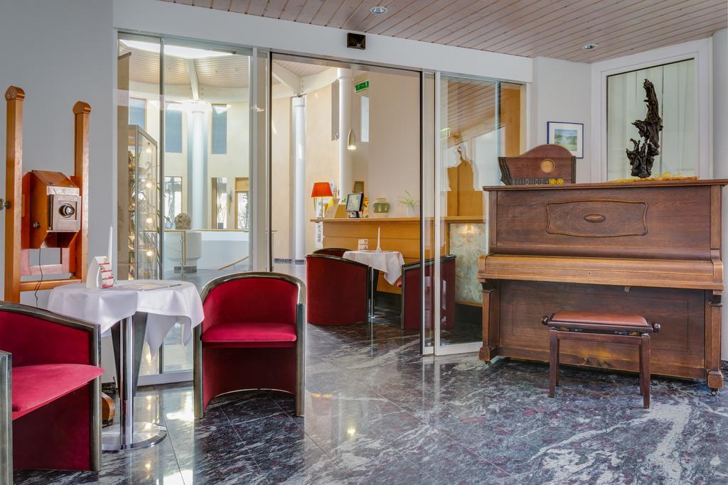 Seehotel Luisenhof Falkenhagen  ภายนอก รูปภาพ