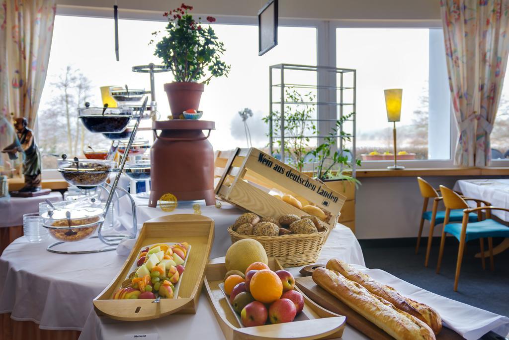 Seehotel Luisenhof Falkenhagen  ภายนอก รูปภาพ
