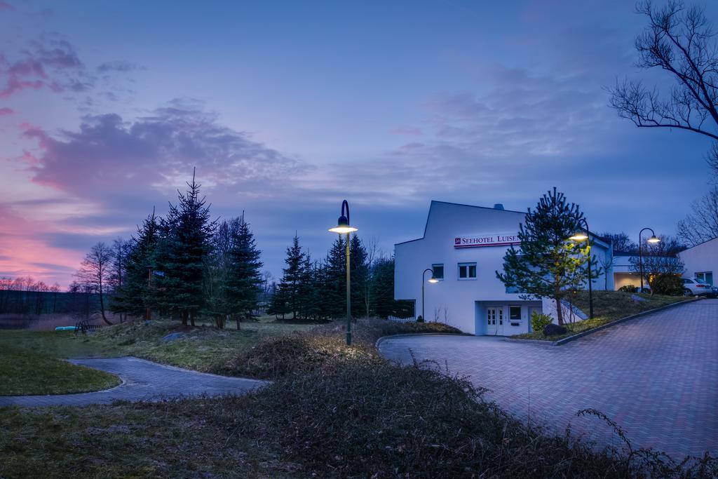 Seehotel Luisenhof Falkenhagen  ภายนอก รูปภาพ