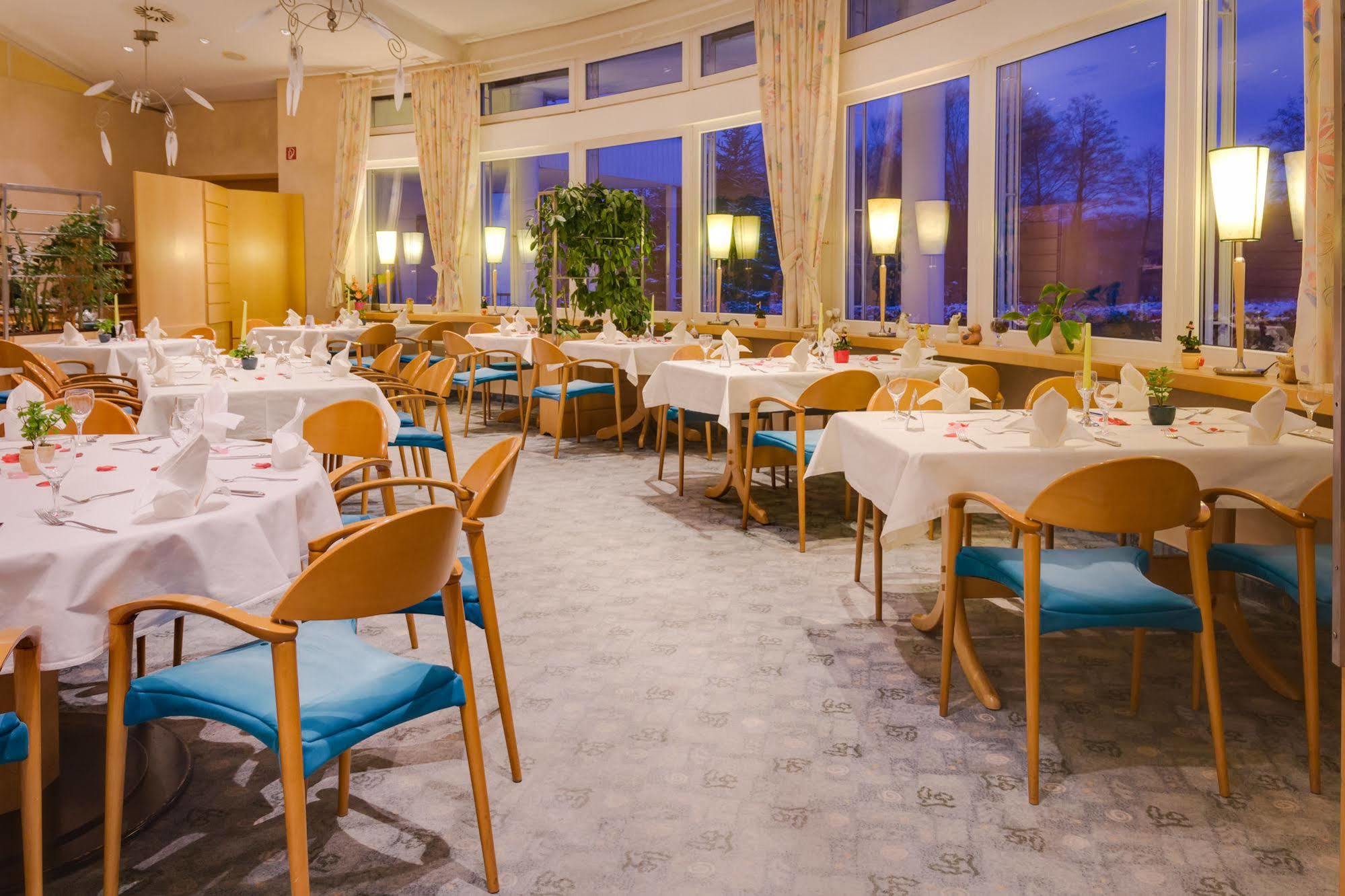 Seehotel Luisenhof Falkenhagen  ภายนอก รูปภาพ