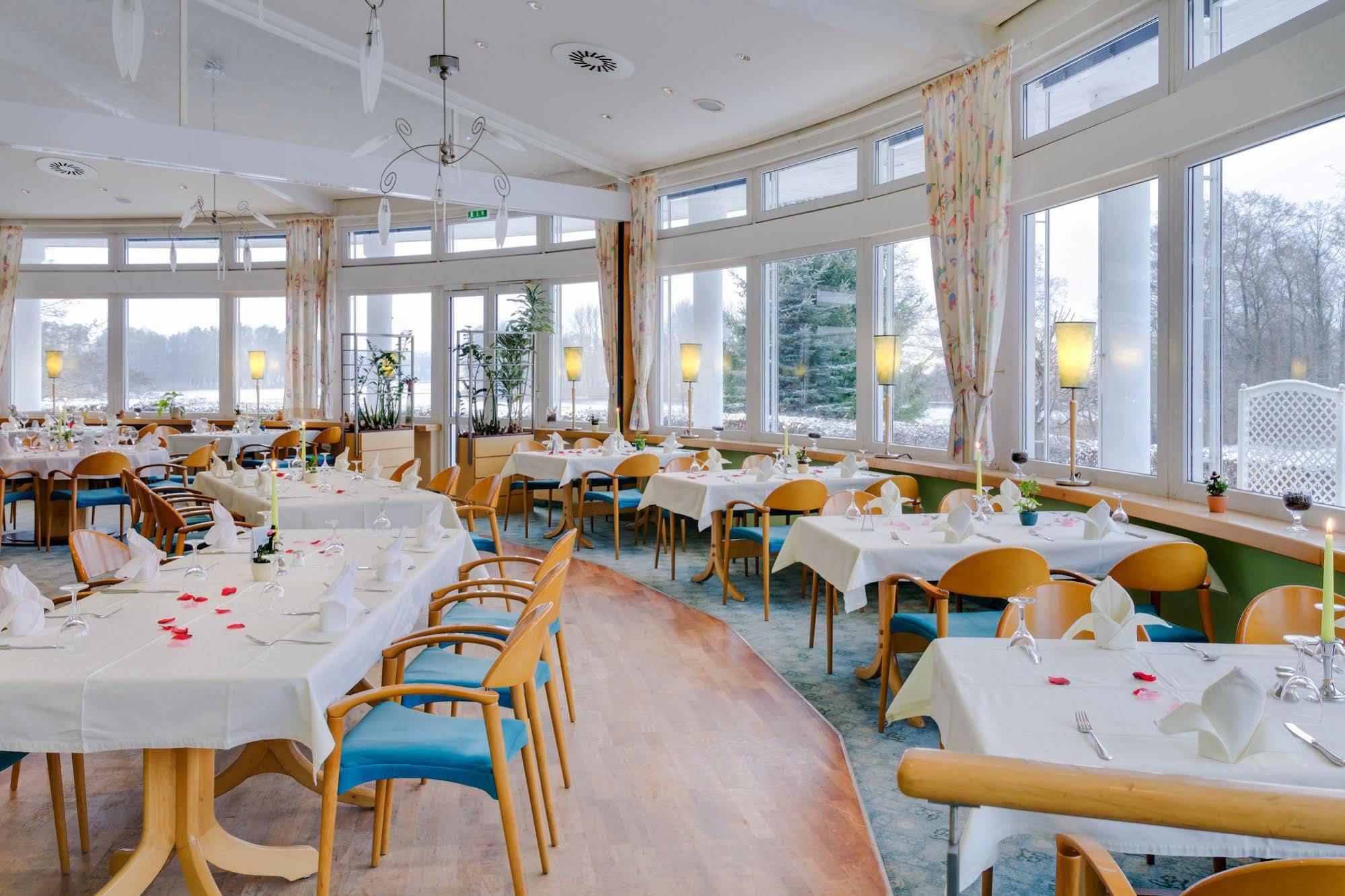 Seehotel Luisenhof Falkenhagen  ภายนอก รูปภาพ
