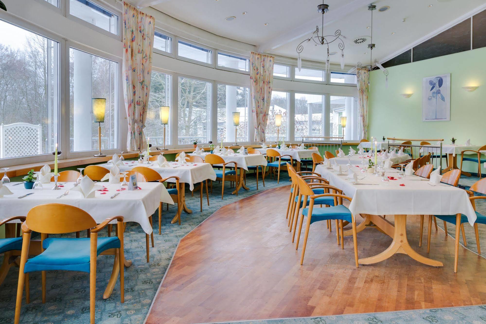 Seehotel Luisenhof Falkenhagen  ภายนอก รูปภาพ
