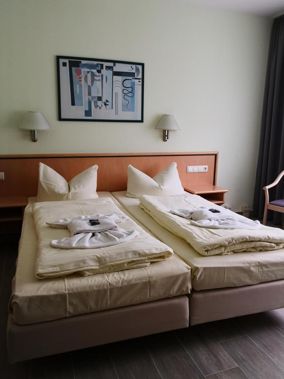 Seehotel Luisenhof Falkenhagen  ภายนอก รูปภาพ